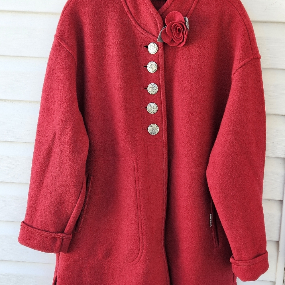 Geiger of Austria 63510 Boiled Wool Walk Coat Red Size 8 Silver Coin Buttons
